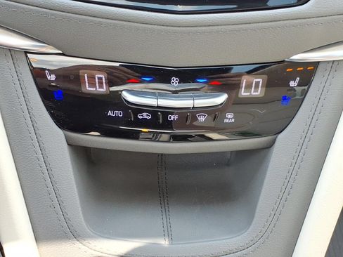 Used 2021 Cadillac XT5 Premium Luxury w/ LPO, Floor Liner Package AWD/4WD image 20