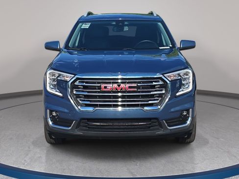 Used 2024 GMC Terrain SLT AWD/4WD image 2