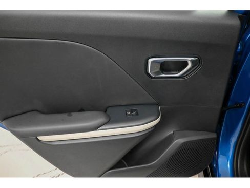 New 2025 Kia K4 GT-Line image 11