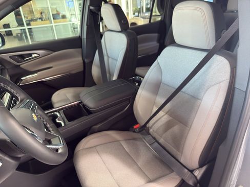 New 2026 Chevrolet Traverse LT w/ LPO, Floor Liner Package image 24