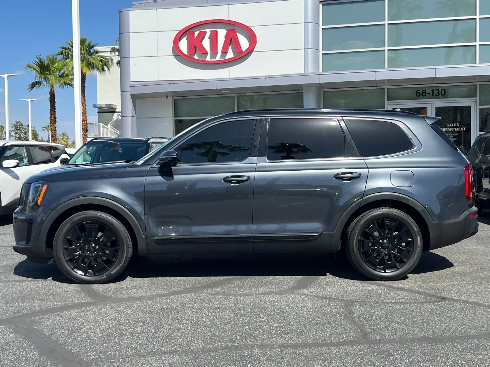 Used 2021 Kia Telluride SX w/ Nightfall Edition Package AWD/4WD image 6