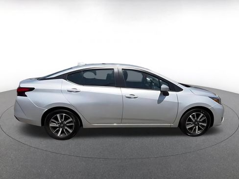 Used 2025 Nissan Versa SV FWD image 16