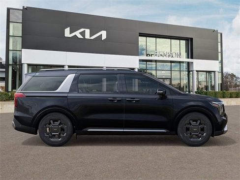New 2026 Kia Carnival SX image 8