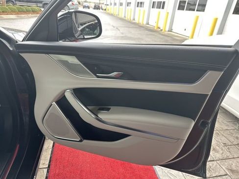 Used 2024 Jaguar XF R-Dynamic SE RWD image 40