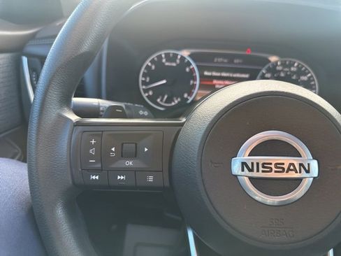 Used 2021 Nissan Rogue S image 38