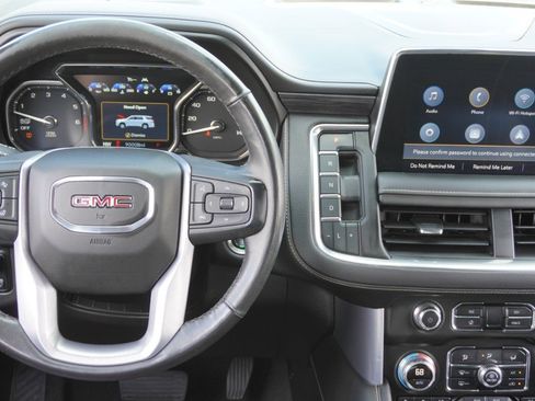 Used 2021 GMC Yukon SLT w/ SLT Luxury Plus Package RWD image 28