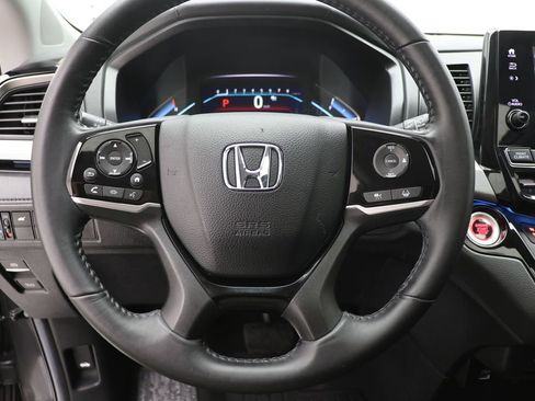Used 2024 Honda Odyssey Touring image 17