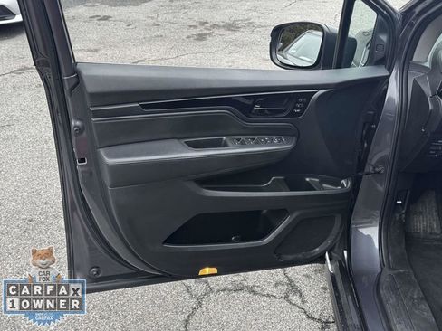 Used 2023 Honda Odyssey Touring image 13