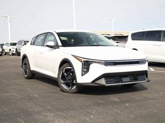New 2025 Kia K4 EX video 2