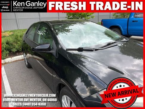 Used 2016 Toyota Corolla LE FWD image 12