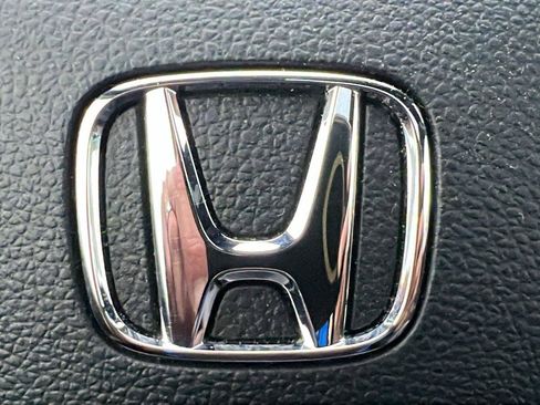 Used 2024 Honda Passport EX-L image 32