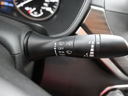 Used 2025 Nissan Altima 2.5 SV FWD image 29