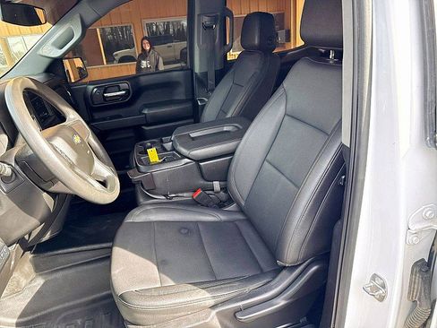 Used 2024 Chevrolet Silverado 1500 W/T w/ Trailering Package AWD/4WD image 9