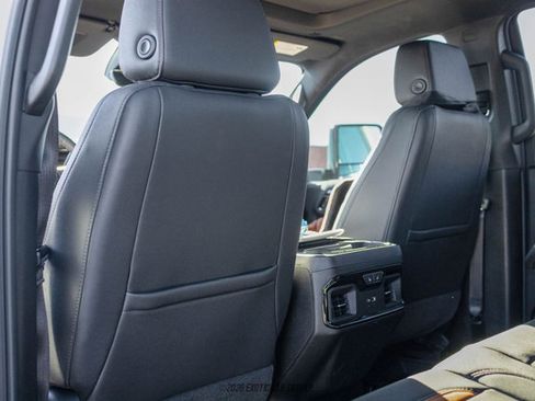 Used 2024 GMC Sierra 2500 AT4 w/ AT4 Premium Plus Package image 39