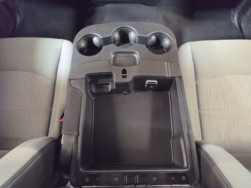 Used 2024 RAM 2500 Big Horn AWD/4WD image 15