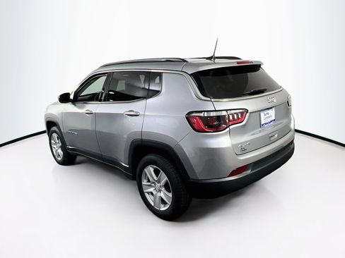 Used 2022 Jeep Compass Latitude w/ Convenience Group AWD/4WD image 7