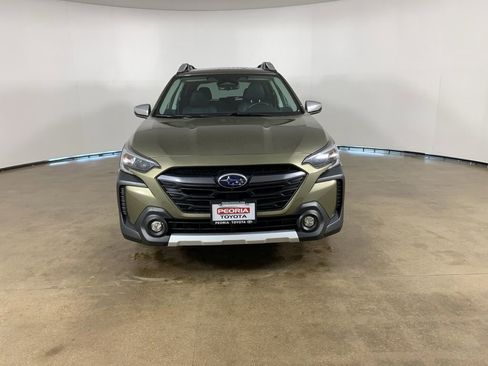 Used 2023 Subaru Outback Touring AWD/4WD image 3