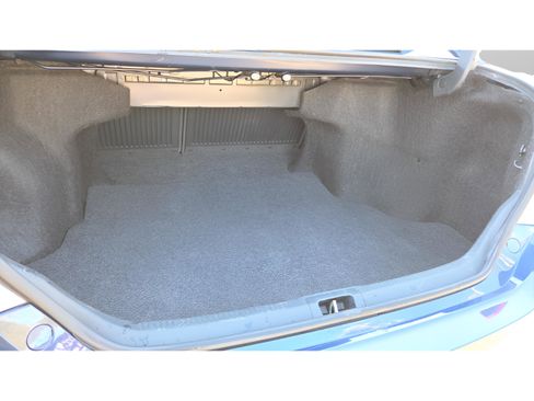 Used 2015 Toyota Camry LE image 29