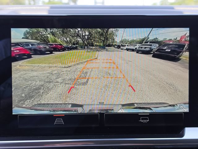 Used 2025 GMC Sierra 1500 SLT AWD/4WD image 27