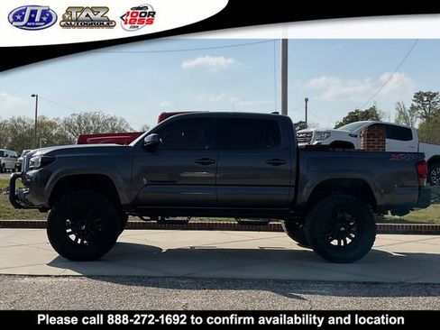 Used 2018 Toyota Tacoma SR5 image 4