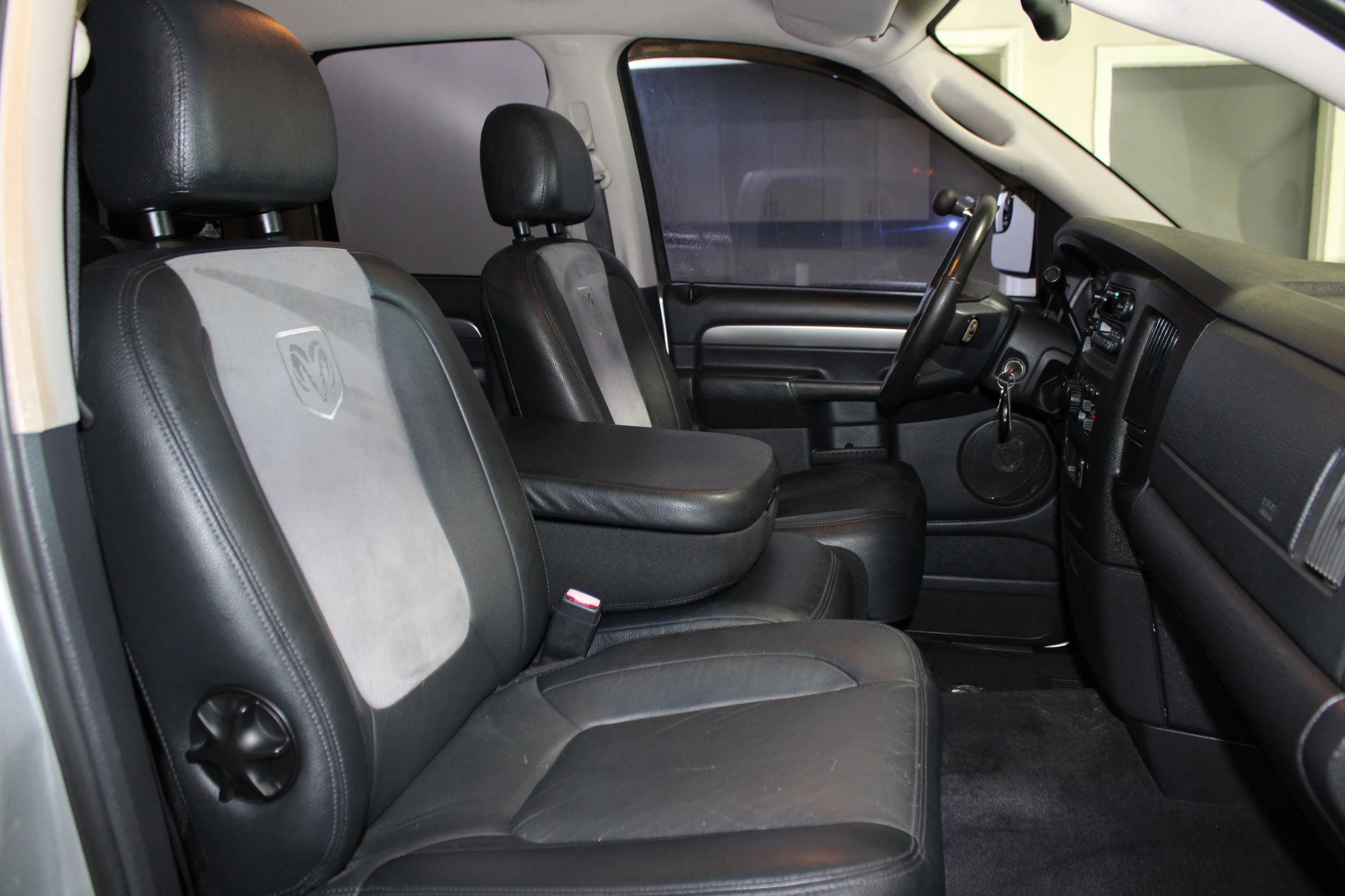 Used 2005 Dodge Ram 2500 Truck SLT RWD image 29