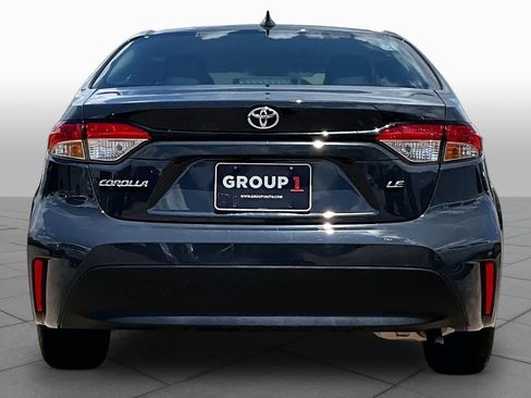 Used 2025 Toyota Corolla LE FWD image 5
