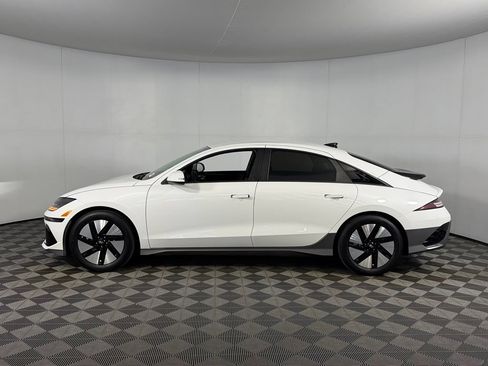 Used 2025 Hyundai Ioniq 6 SE RWD image 11