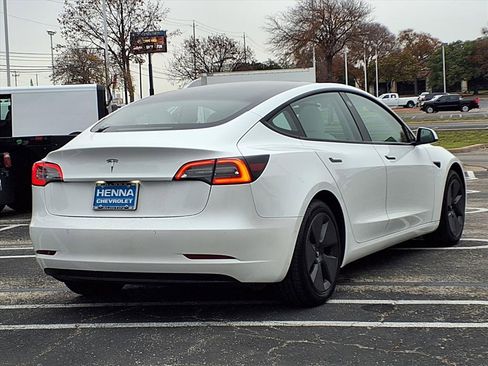 Used 2021 Tesla Model 3 Standard Range Plus image 5