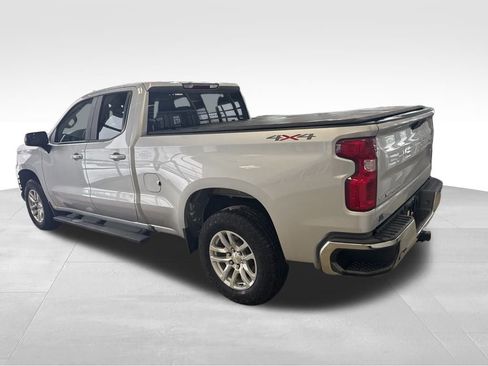 Used 2021 Chevrolet Silverado 1500 LT image 3