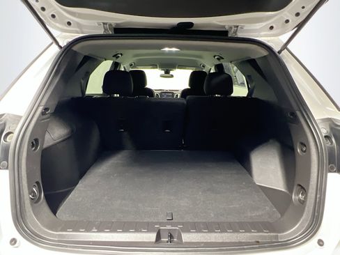 Used 2024 Chevrolet Equinox LS w/ LS Convenience Package image 34