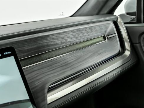 Used 2022 Rivian R1T Launch Edition image 33