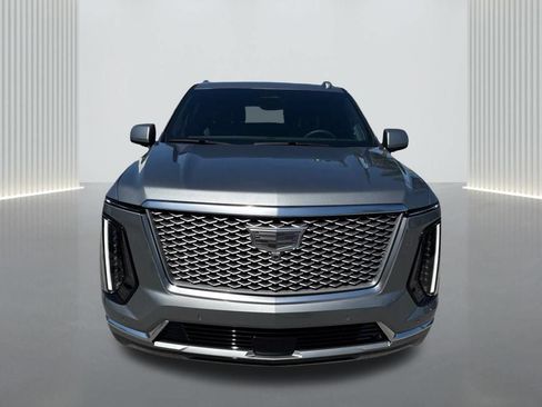 New 2026 Cadillac Escalade Luxury w/ LPO, Radiant Package AWD/4WD image 2