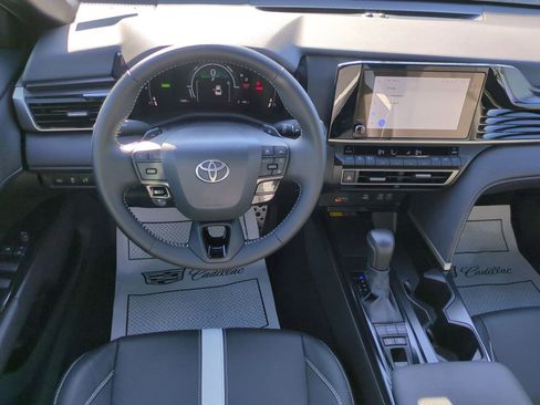 Used 2025 Toyota Camry SE image 20