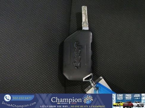 Used 2023 Jeep Wrangler Unlimited Sport AWD/4WD image 7
