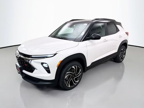 New 2026 Chevrolet TrailBlazer RS w/ Convenience Package AWD/4WD image 3