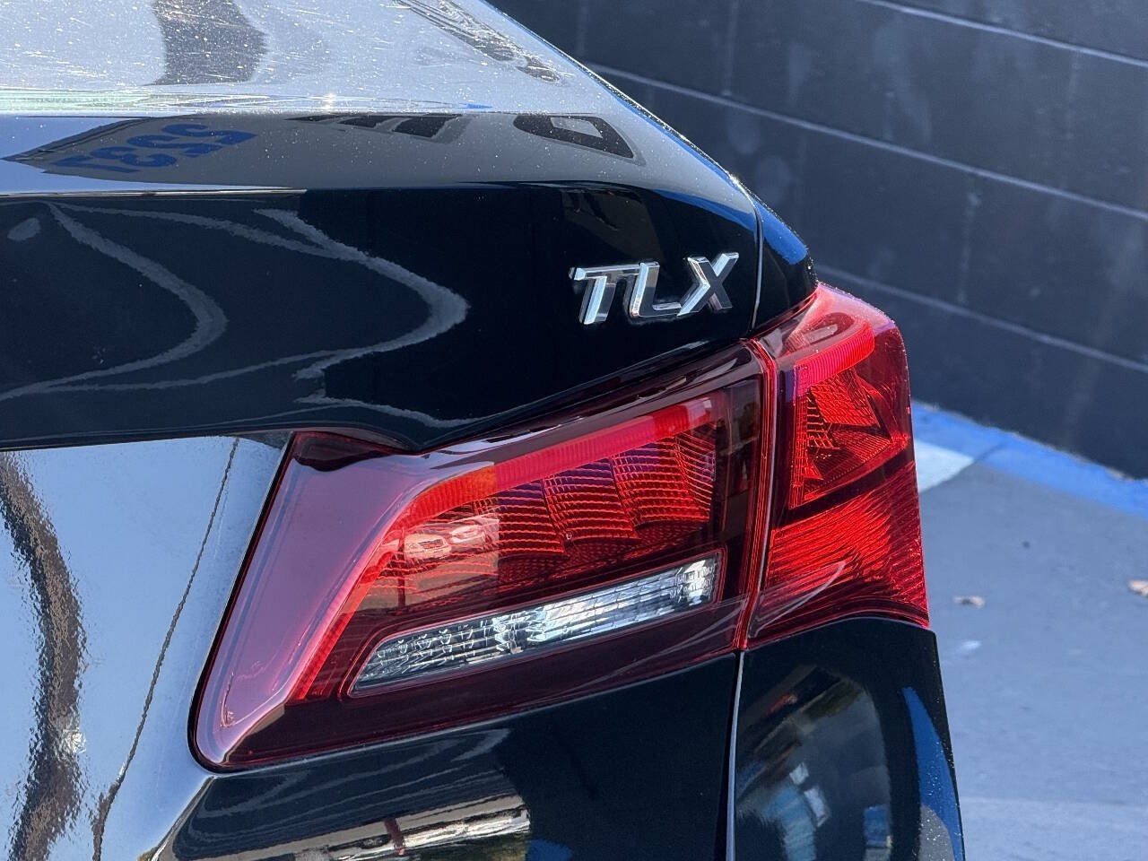 Used 2015 Acura TLX w/ Technology Package FWD image 26