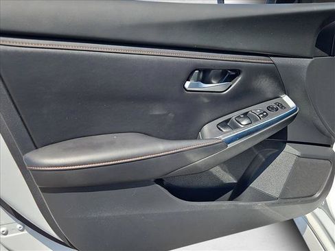 Used 2022 Nissan Sentra SR FWD image 11