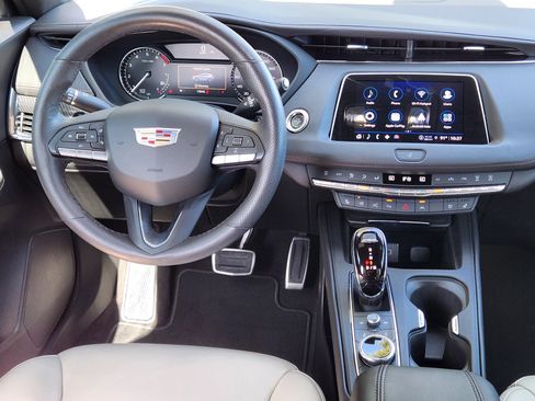 Certified 2023 Cadillac XT4 Sport FWD image 10