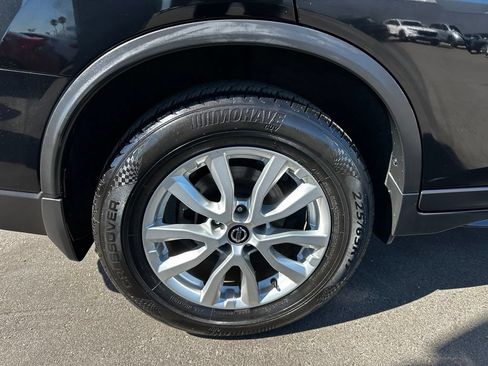 Used 2019 Nissan Rogue SV FWD image 12