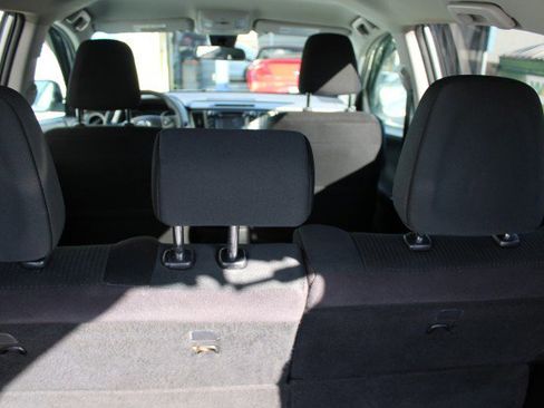 Used 2017 Toyota RAV4 LE image 10