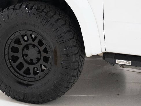 Used 2017 Ford F150 Raptor w/ Equipment Group 802A Luxury AWD/4WD image 78
