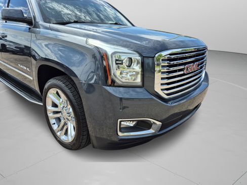 Used 2020 GMC Yukon XL SLT w/ Premium Edition AWD/4WD image 36