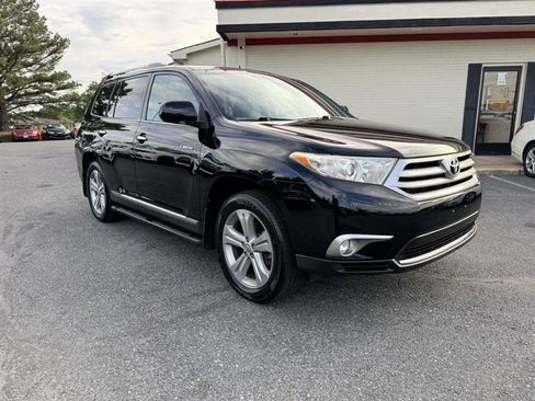 Used 2013 Toyota Highlander Limited AWD/4WD image 3