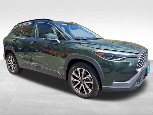 Used 2023 Toyota Corolla Cross XLE w/ Convenience Package image 1