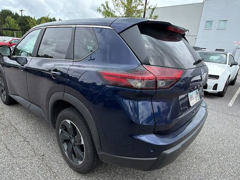 Used 2024 Nissan Rogue SV AWD/4WD image 10