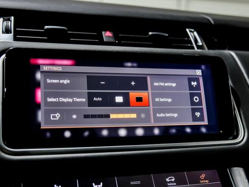 Used 2018 Land Rover Range Rover Sport SVR image 38