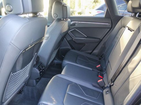 Used 2022 Audi Q3 2.0T Premium Plus w/ Premium Plus Package image 18