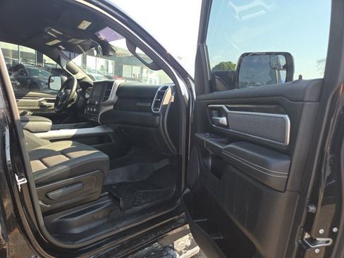 Used 2022 RAM 1500 Big Horn AWD/4WD image 12