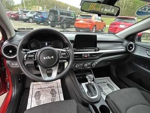 Used 2023 Kia Forte LXS w/ LXS Technology Package FWD image 22