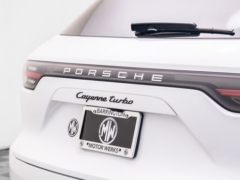Certified 2023 Porsche Cayenne Turbo AWD/4WD image 34